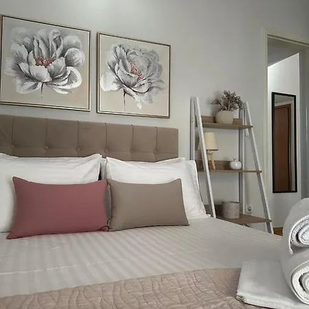 Isabell Apartamento Tríkala